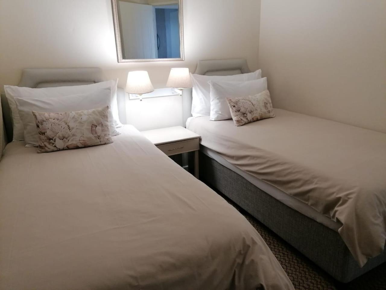Cape Town Beachfront Apartments At Leisure Bay Kültér fotó