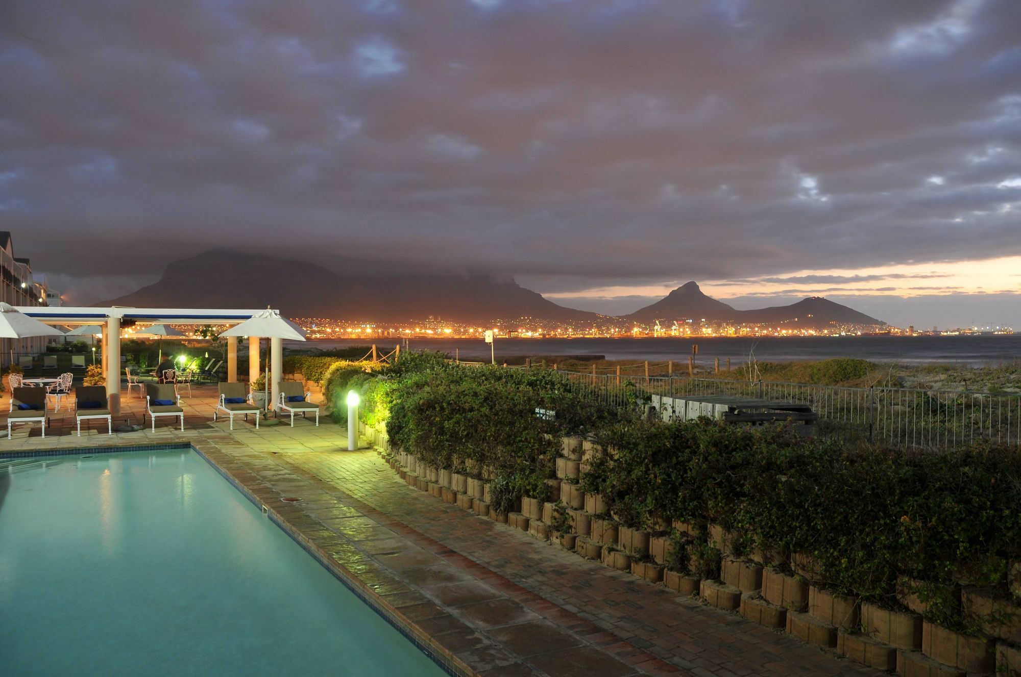 Cape Town Beachfront Apartments At Leisure Bay Kültér fotó